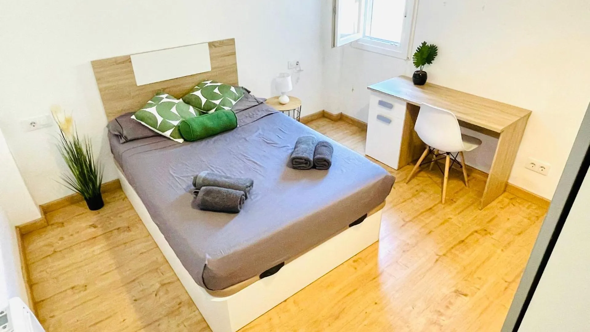 Atico Con Terraza En El Centro De Tarragona Apartment 0*,  Spain