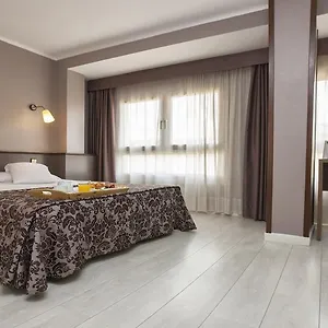 3* 酒店 塔拉戈纳中心乌比斯住宿加早餐旅馆